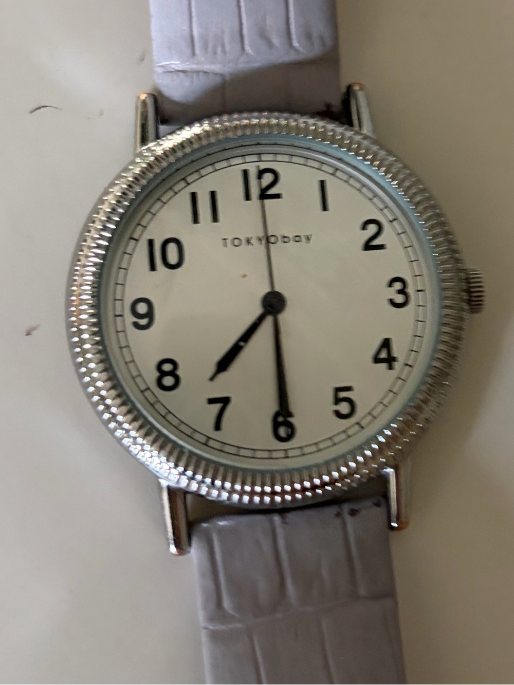 TOKYObay Large Face Watch w/ Gray Animal Skin Motif Band